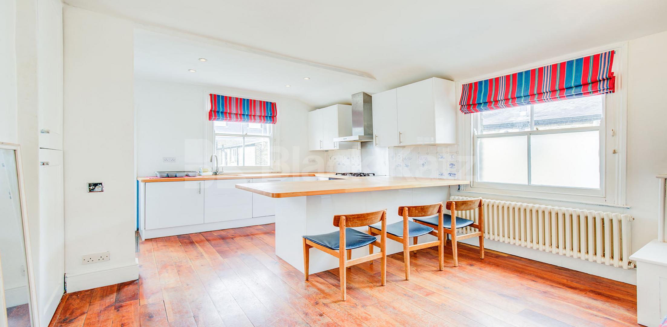 			2 Bedroom, 1 bath, 1 reception Flat			 Ormiston Grove, SHEPHERDS BUSH